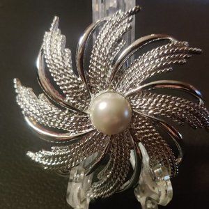 Signed SARAH COVENTRY Pinwheel brooch
